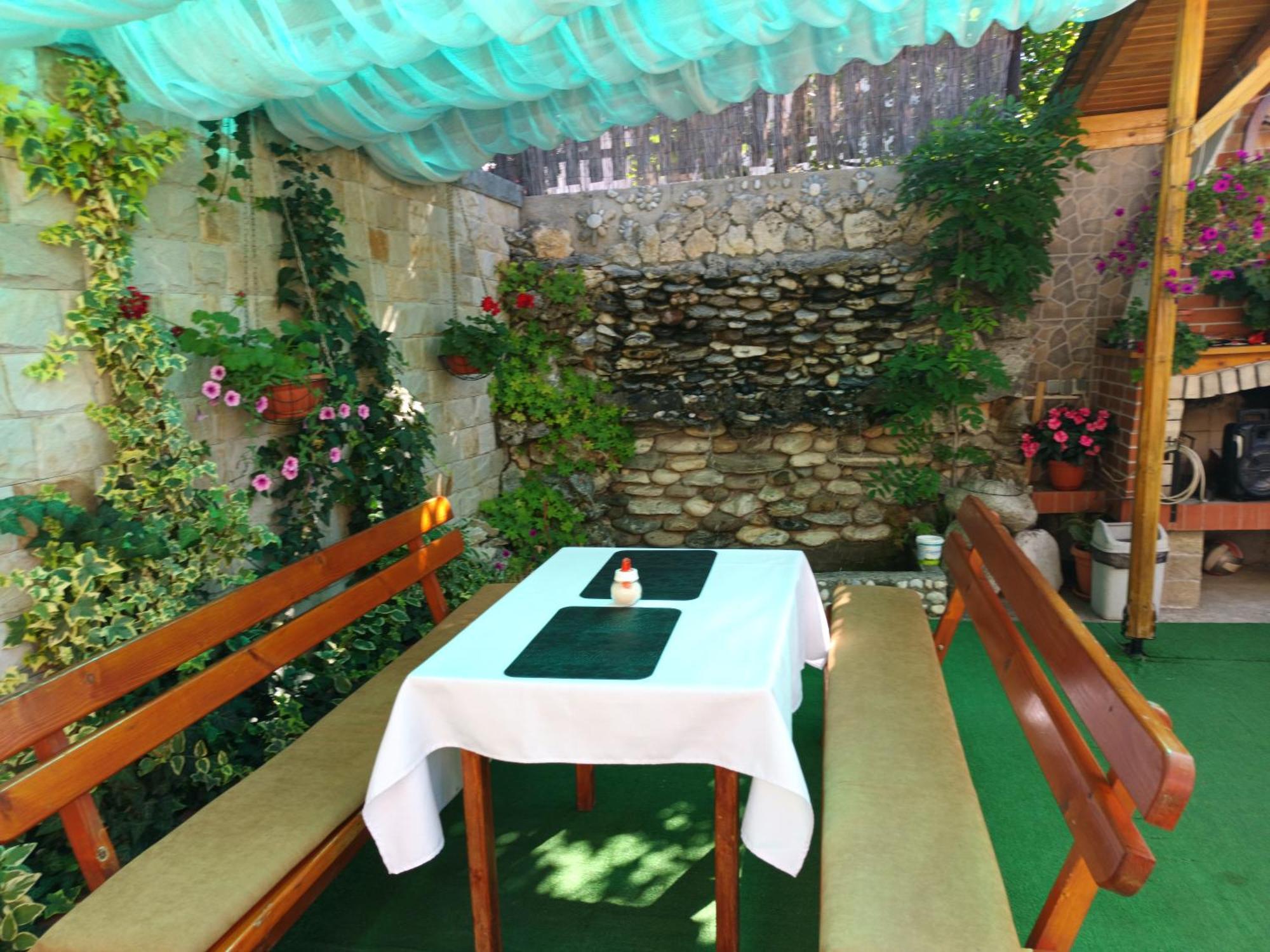 Guest House Stoletnika Yagodina Exterior foto